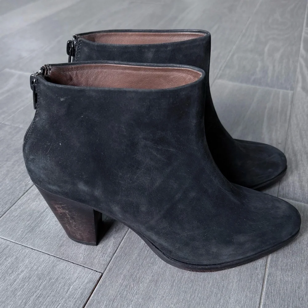 Rachel Comey Prose Black Suede Ankle Booties Stacked Heel 8 Minimalist Western